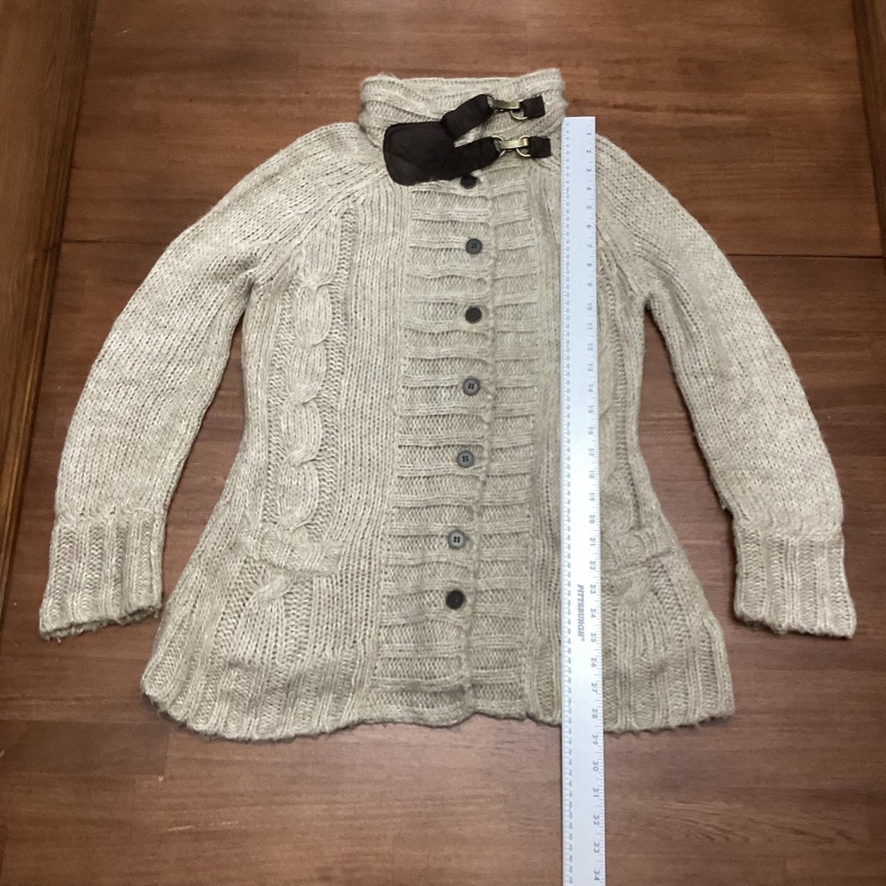 Soft Surroundings Petite Oatmeal Cable Knit Buckle Neck Cardigan Sweater PS - Picture 6 of 7